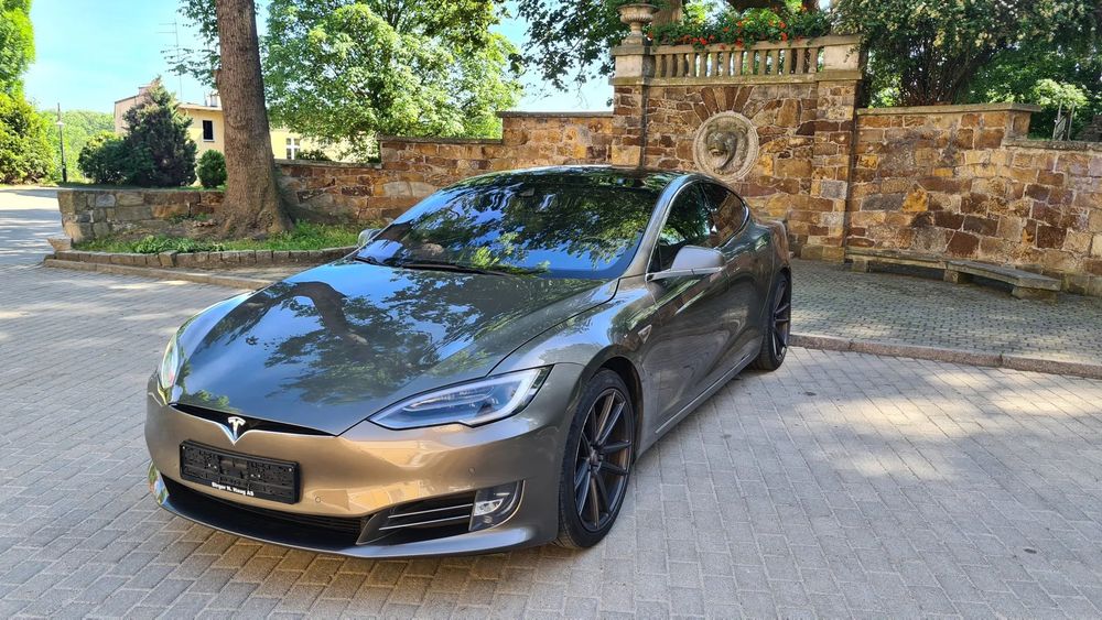 Tesla Model S 90D z Darmowym ładowaniem SC01| kola 20" | Premium Hi Fi | full opcja
