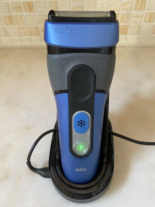 Braun Máquina de Barbear CoolTec CT4 S Preto, Azul