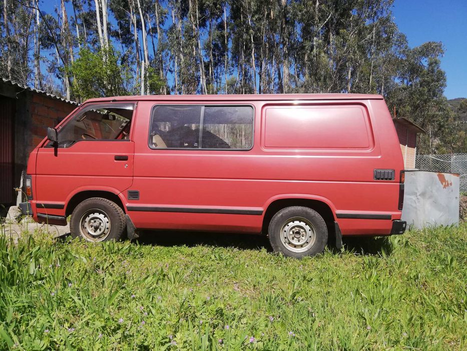 Toyota Hiace 1985 — 6 Lugares — Perfeita para Projeto Camper!