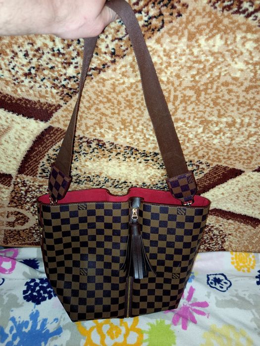 Продам сумку Louis Vuitton