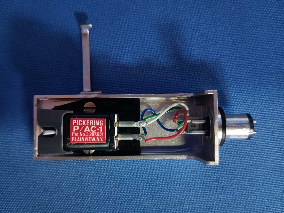 gira-discos AKAI AP-001C