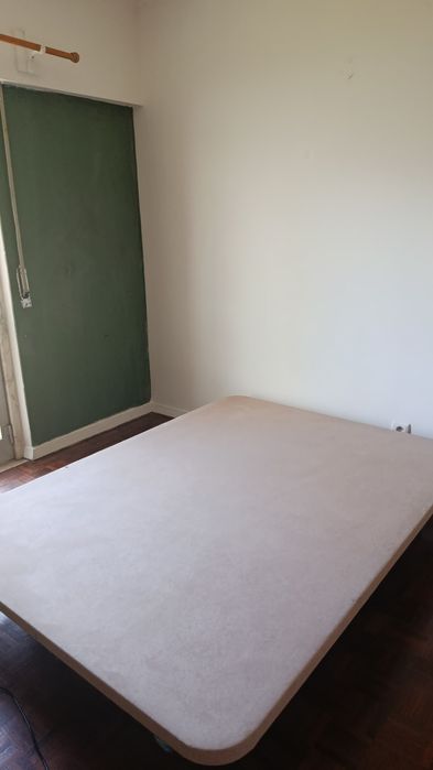 Arrendo quarto em parede