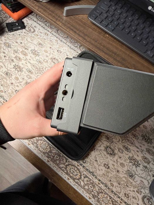 nakamerowy monitor Desview A5