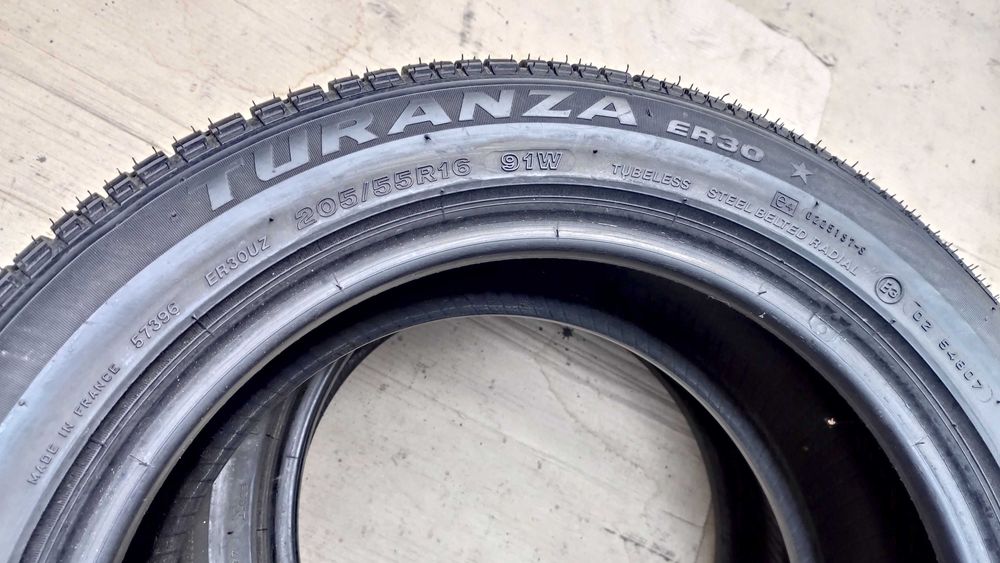 Шини  205/55R16 Bridgestone. Франція