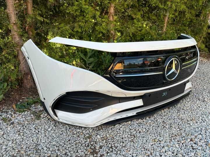 Бампер передній Mercedes Benz EQA