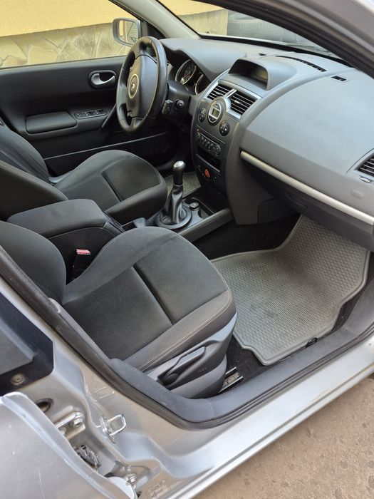 Оренда/Аренда  авто Рено Меган  1.6 газ/бензин