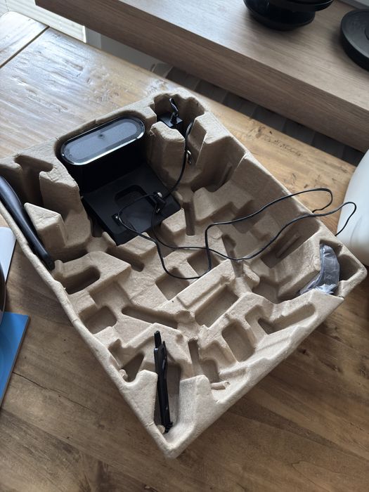 Robot odkurzajacy Laresar P10