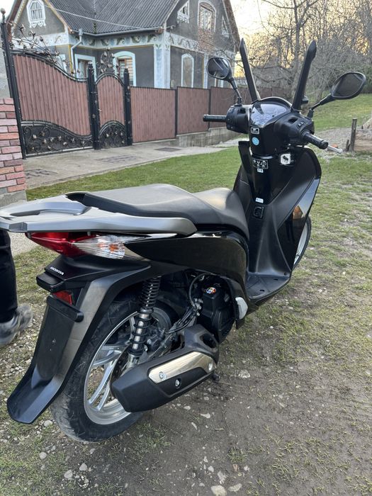 Продам Honda sh 150