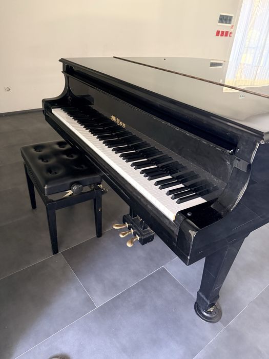 Piano 1/4 de cauda Milton
