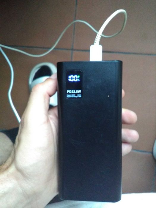 powerbank portatil 22W com led
