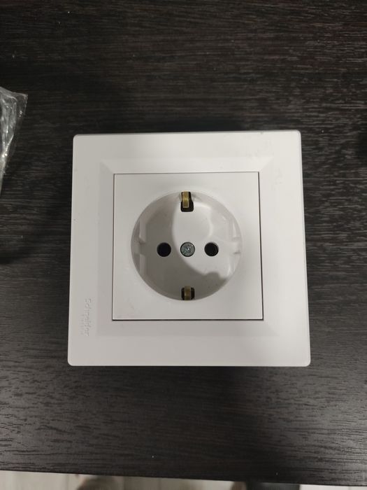 Вимикачі Schneider Electric Asfora