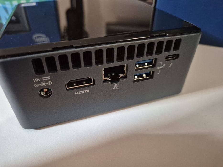 Mini komputer Intel Nuc