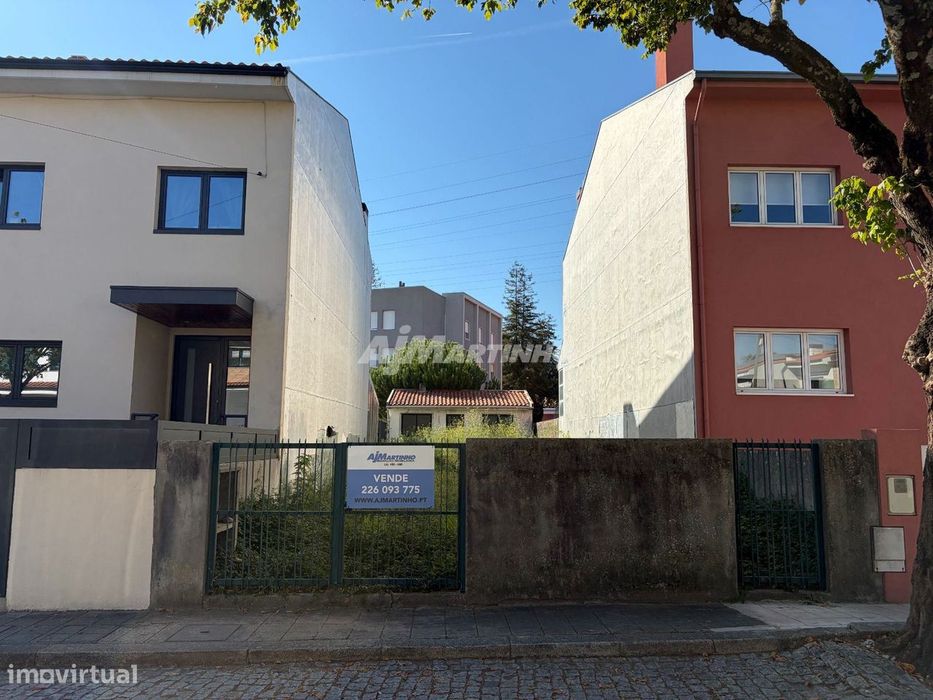 Plot for semi-detached house, for sale, Matosinhos – Senhora da Hora