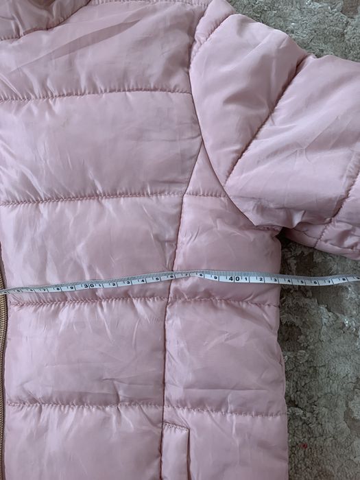Куртка для дівчинки 140 см в гарному стані