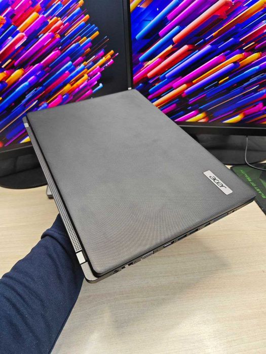 Ноутбук Acer TravelMate P215-52 •Core i5-10210U•8GB DDR4•256GB SSD