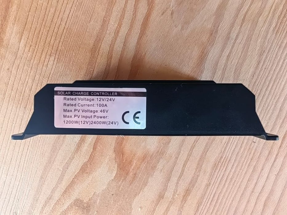 Controlador de carga solar 12V/24V – 100A – NOVO
Descrição:
Controlado