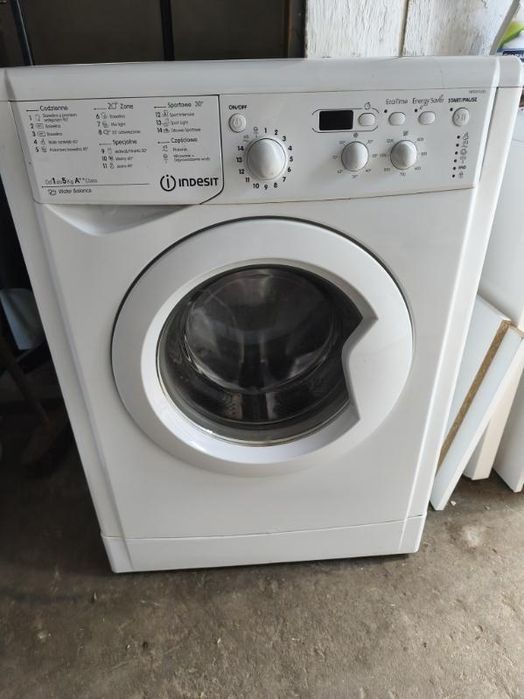Zadbana pralka indesit. Mozliwy dowoz