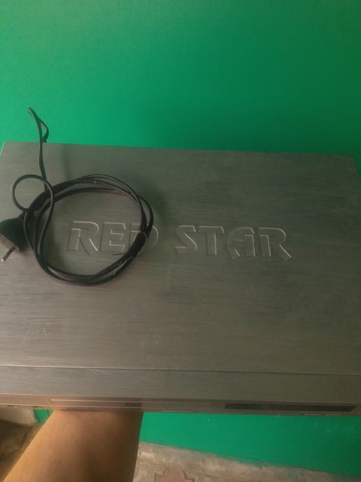 DVD програвач RedStar