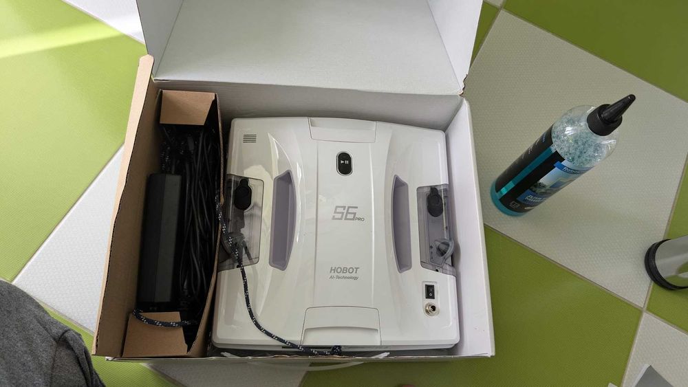 Hobot S6 Pro - робот-мийник вікон