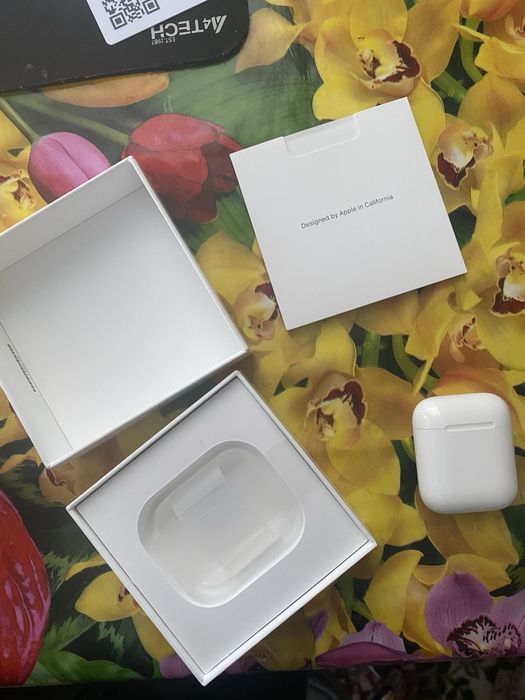 Airpods 2 на запчастини, поломаний лівий