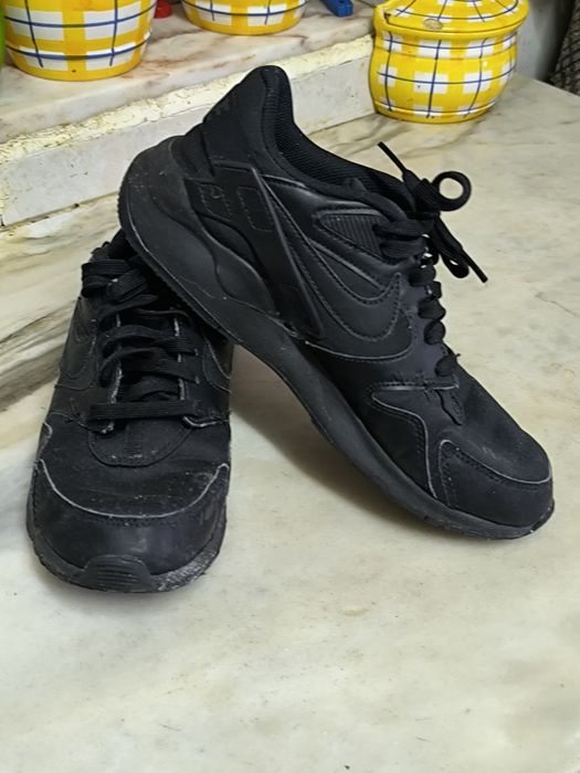 Tênis Nike pretas