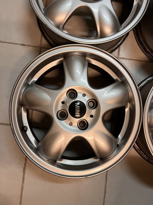 Jantes 15” 4x100 Originais Mini Cooper Toyota Yaris Citroen C1 Peugeot 107