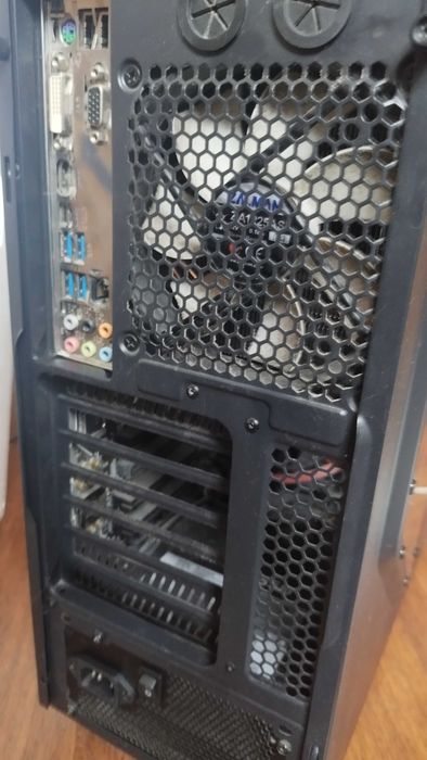 Komputer | GeForce GTX 1060 6GB | i5-7600K | 32 GB RAM | bez dysku