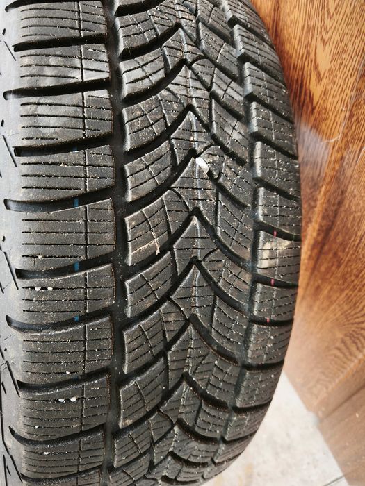 Koła z oponami zimowymi 215/65/17 i czujnikami KIA Sportage