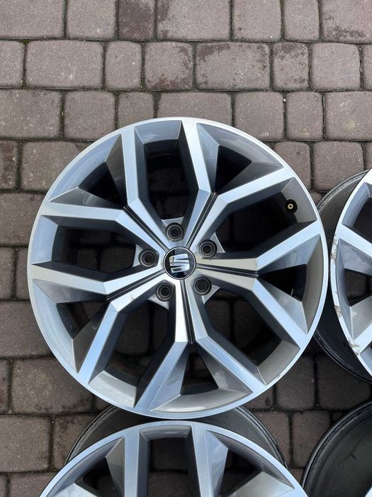 Oryginalne alufelgi Seat 5x112 18 cali LEON FR Ateca Exeo Altea Bicolor