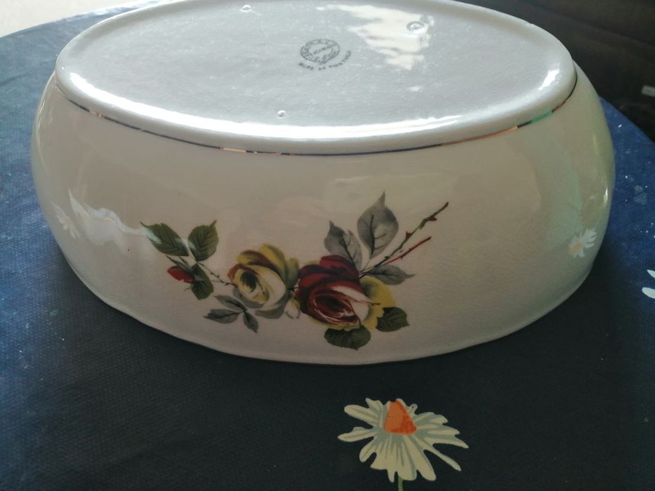 Antique Dinnerware Set432328674745395202