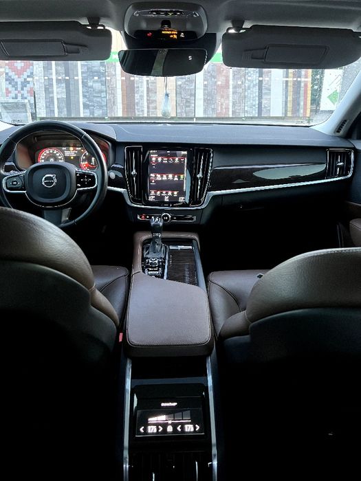Продам Volvo S90