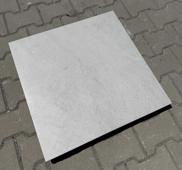 Płytki gresowe – tarasowe, jasno szara imitacja kamienia 60x60x2 cm