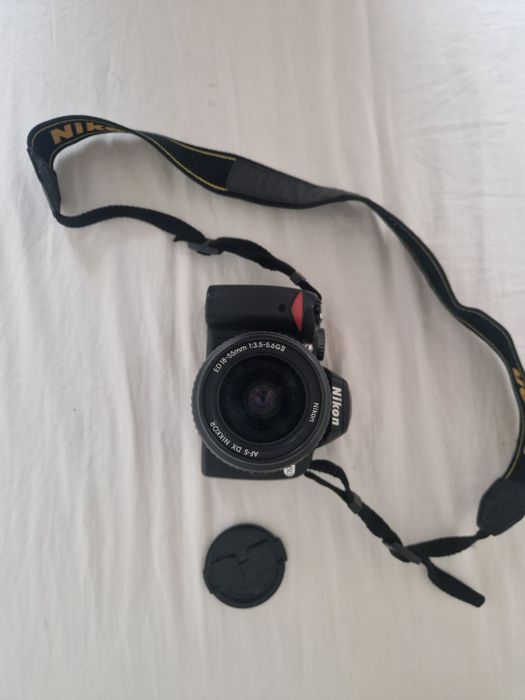 Nikon D60 + objetiva 18-55mm VR + carregador + bateria + mala Case Logic