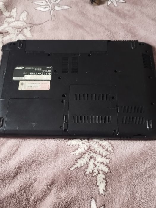 Ноутбук Samsung R525