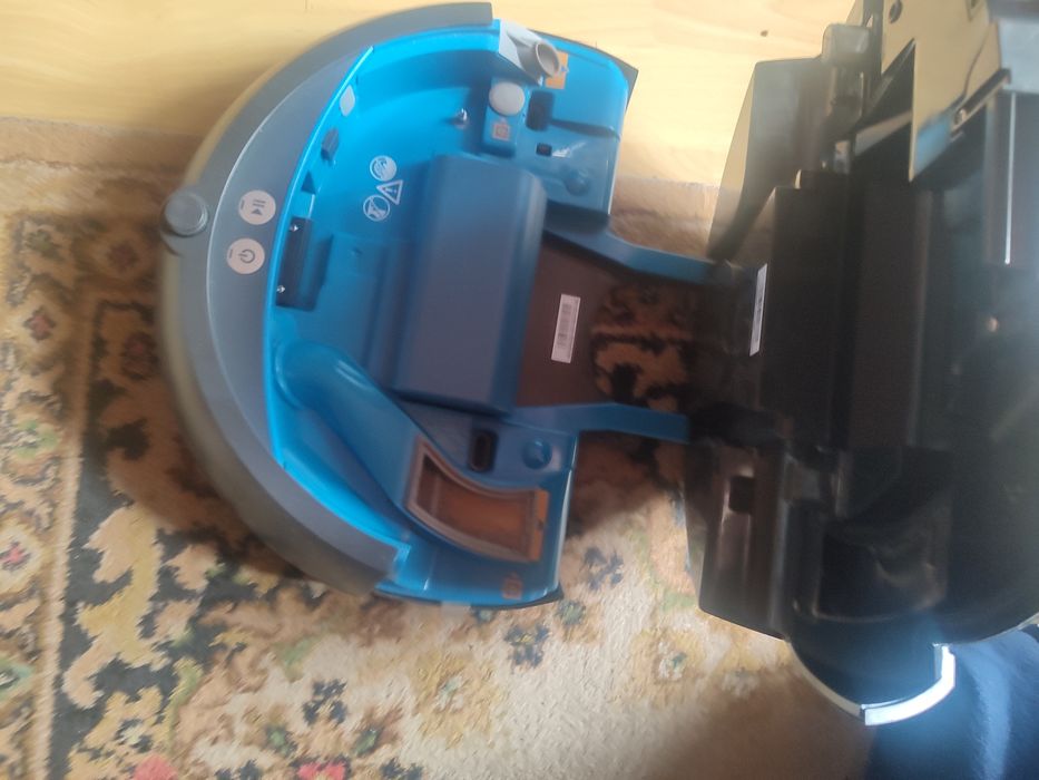 Срочно продам.Робот для миття підлоги iRobot Scooba  390