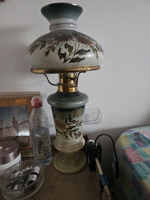 Candeeiro de mesa pintado à mão