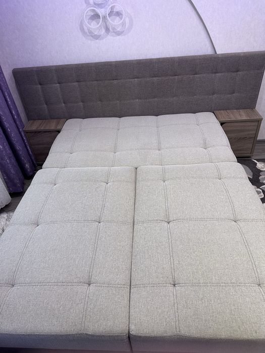 Диван, с нишей для вещей.