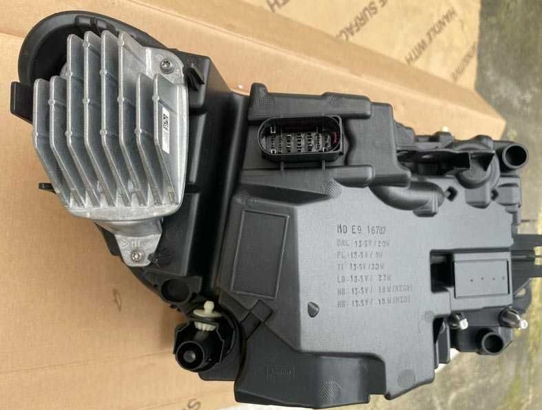 otica frontal ESQ volvo XC40 . fase 1 . FULL LED