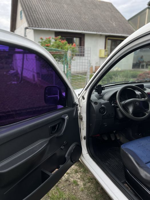 Пежо партнер 2004