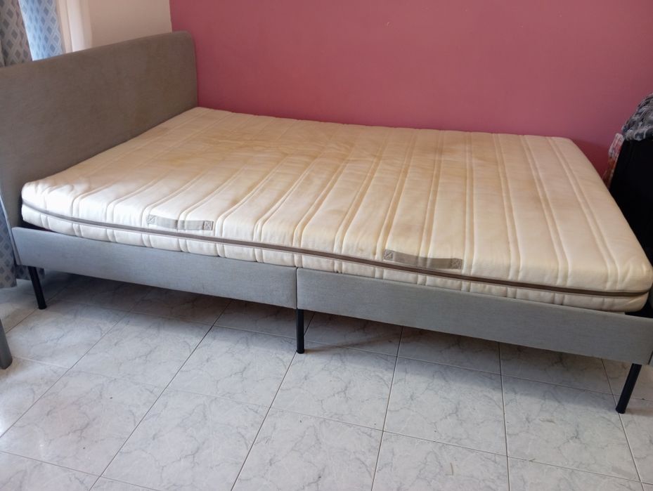 Cama de casal IKEA