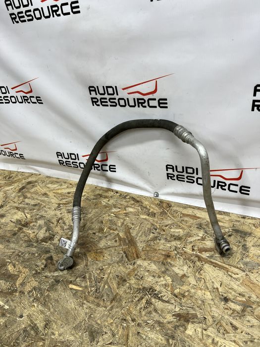 Трубка патрубок кондиціонера шланг Audi Q5 12-16 р 2.0 TFSI 8R0260701S