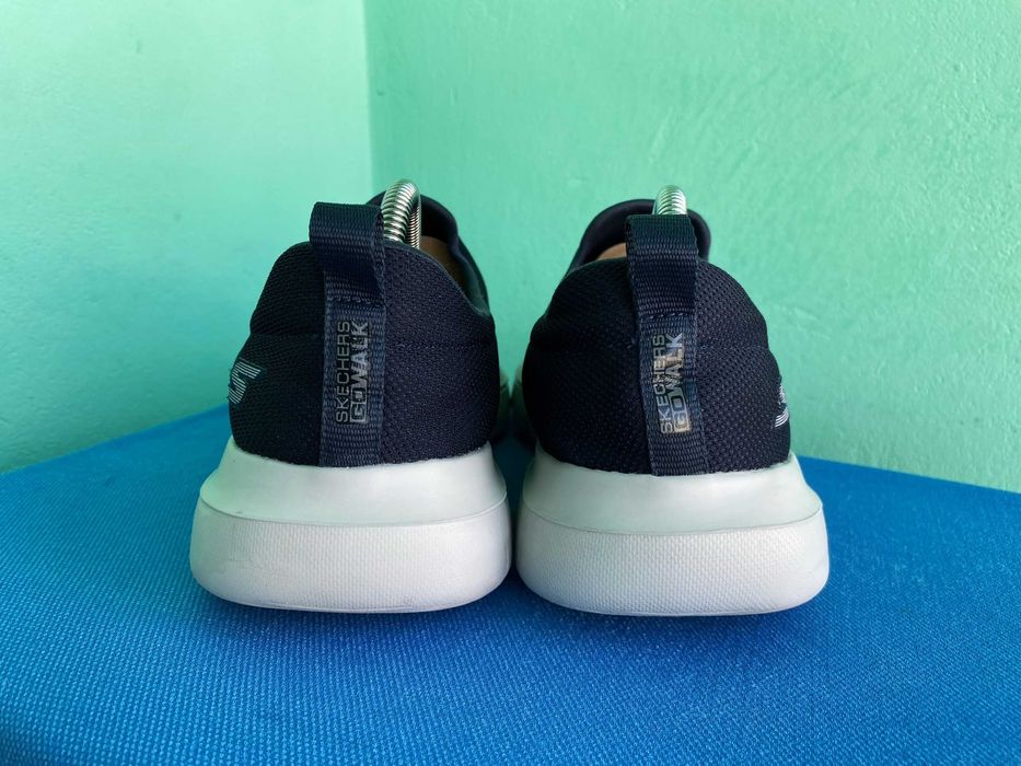 Сліпони Skechers Go Walk Evolution Ultra