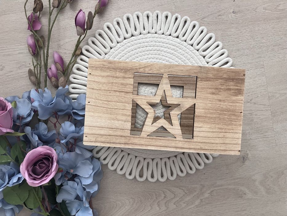 Drewniana ozdobna skrzynka