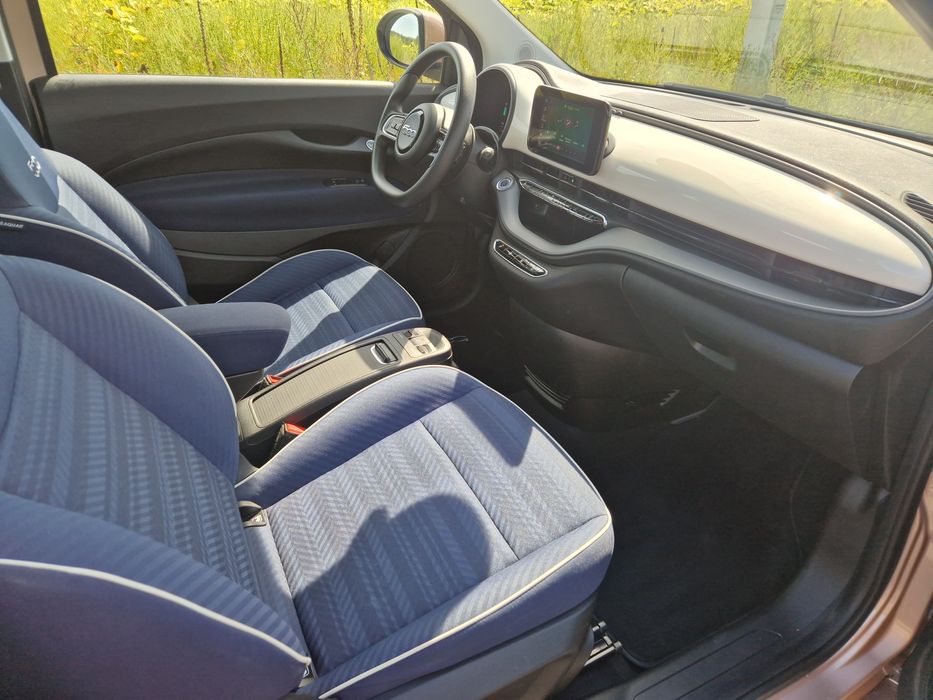 Fiat 500E 42kWt 300km