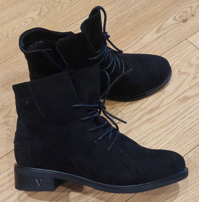 Nowe buty botki sztyblety  jesienne Cabin 38 czarny zamsz