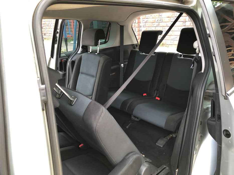 Автомобіль Mazda 5 2007року  2,0 газ/бензин 7місць