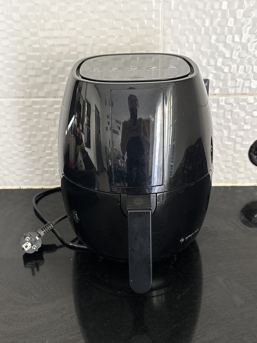 Air Fryer cor preta