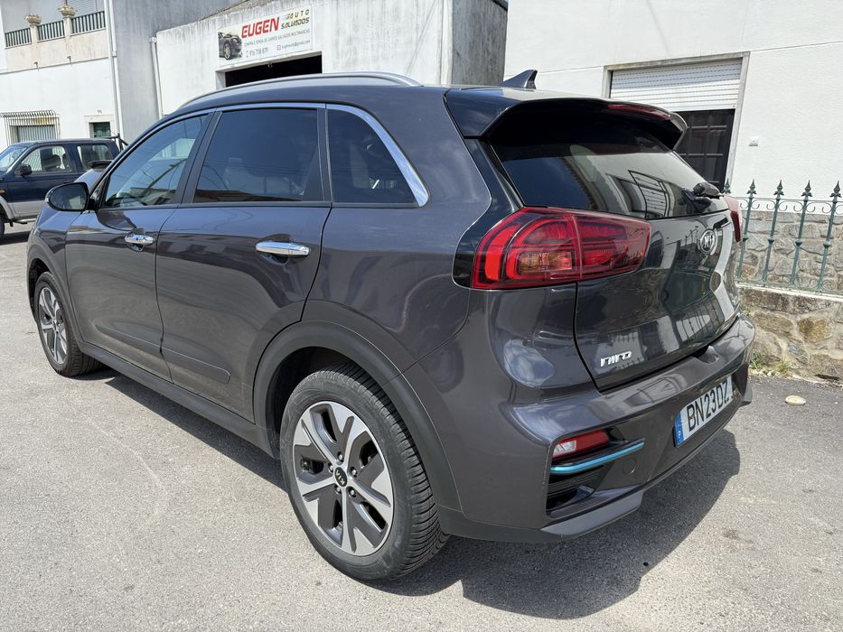 KIA NIRO ELECRTICA 204 CV 150 kw (RESERVADO)