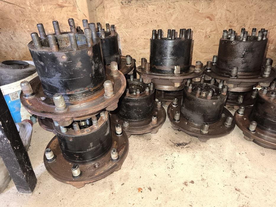 Ступиця Газ 66 ліва та права