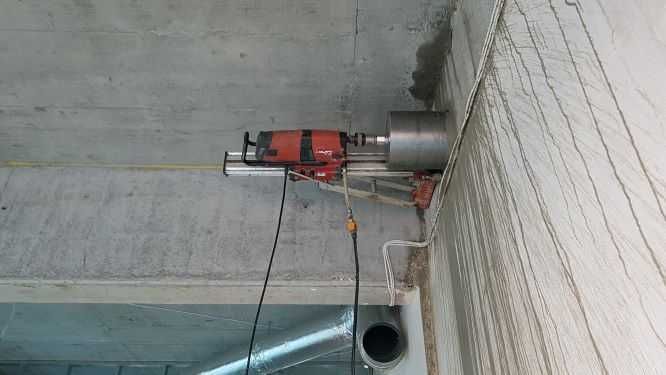 Wiertnica, otwornica, wiercenie, przewierty, otwory beton, cegła